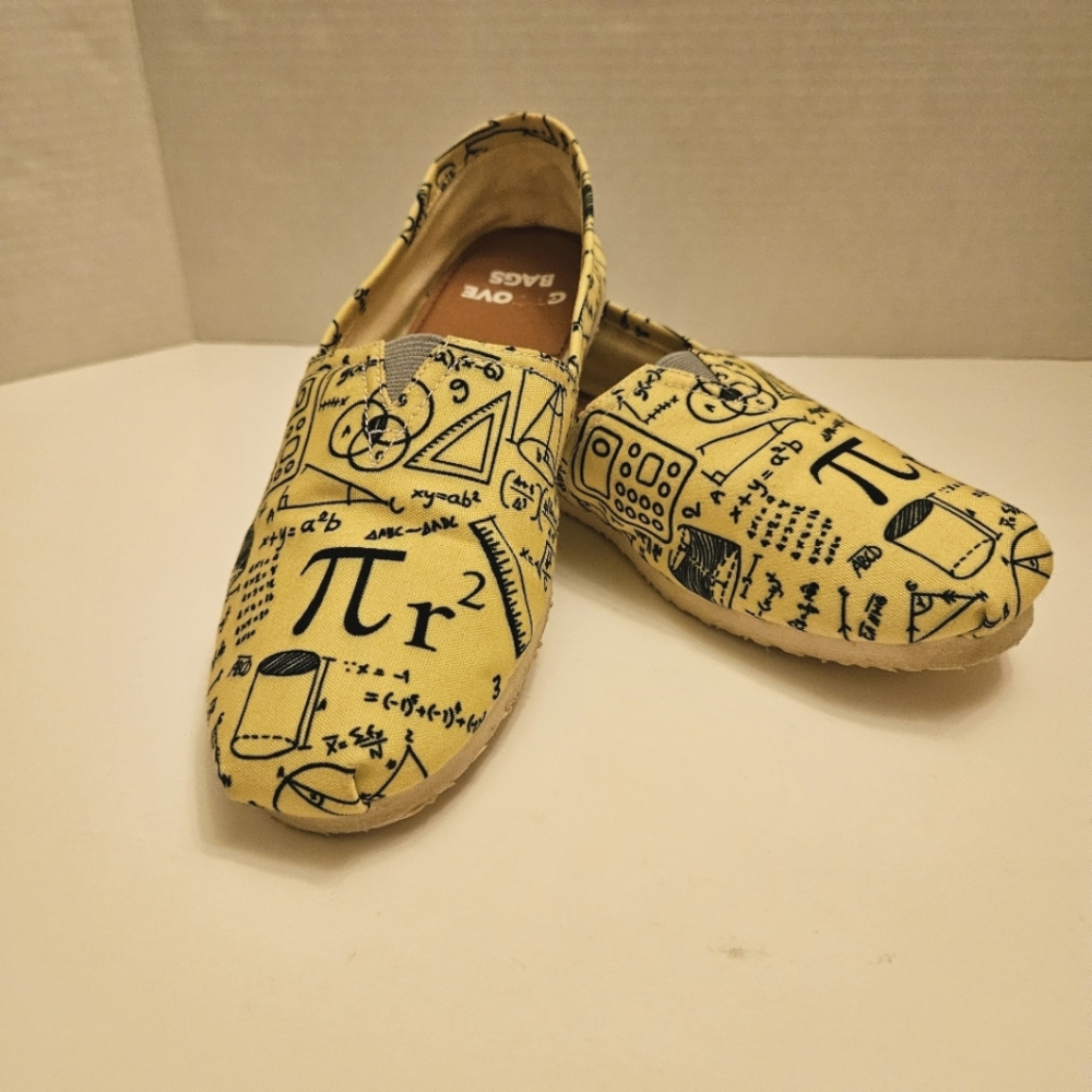 GROOVE BAGS Math Print Geometry Yellow Casual Slip-on Flats Shoes Women’s 7